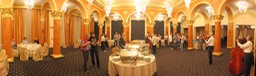 panorama_dinner_party